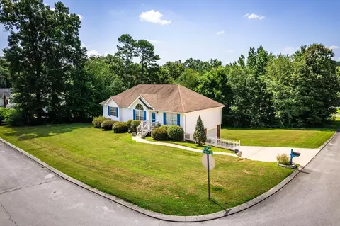 6376 Pringle Dr, Ooltewah, TN 37363