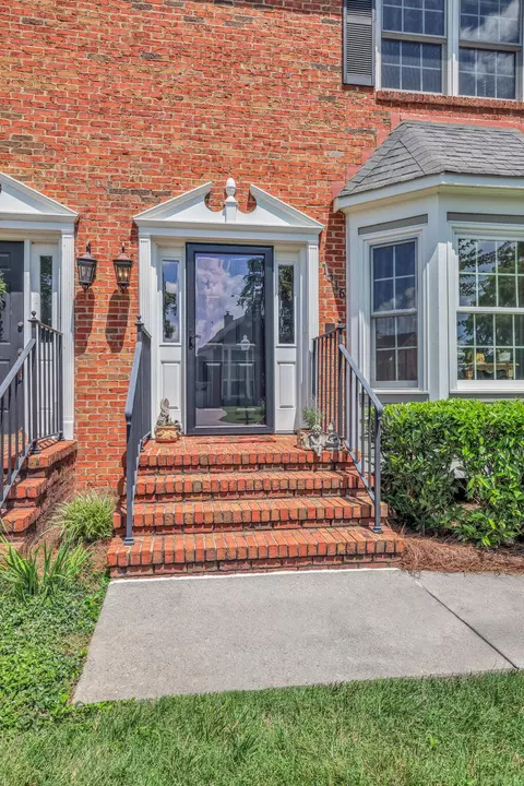 1516 Heritage Landing Dr, Chattanooga, TN 37405