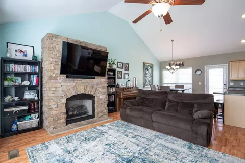Living - 15 Easy St, Ringgold, GA 30736 photo 1 of 4