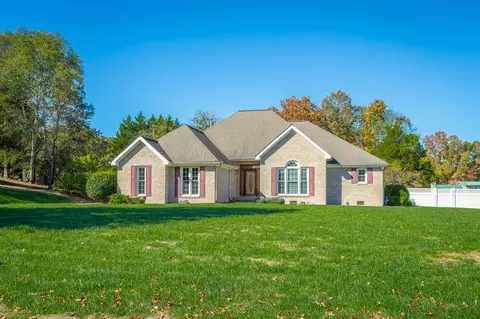 8220 Briarstone Ln, Ooltewah, TN 37363
