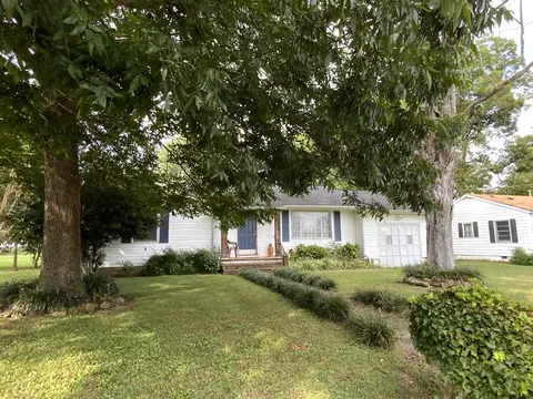 22 E 5th St, Jasper, TN 37347