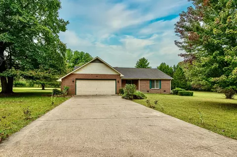 1801 Hollister Rd, Signal Mountain, TN 37377