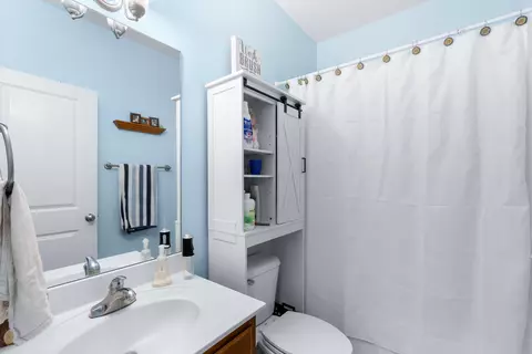 Bath - 285 Cooper Rd, Rock Spring, GA 30739 photo 3 of 3