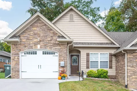 7647 Magnolia Leaf Ln, Chattanooga, TN 37421