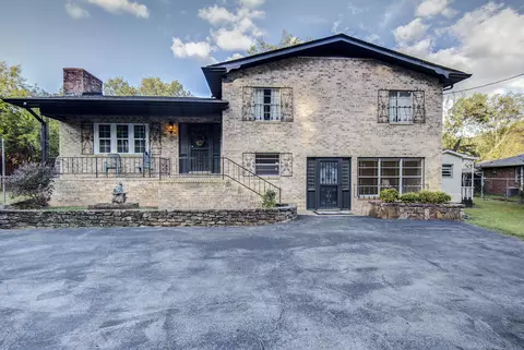 1010 Ogrady Dr, Chattanooga, TN 37419