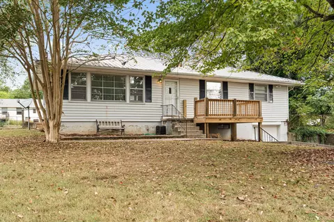 110 Fairhill Ave, Calhoun, TN 37309