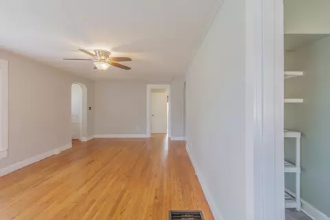 Living - 10 Ormand Dr, Chattanooga, TN 37415 photo 3 of 3