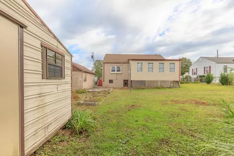 Exterior - 10 Ormand Dr, Chattanooga, TN 37415 photo 4 of 5