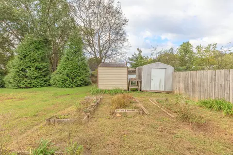 Exterior - 10 Ormand Dr, Chattanooga, TN 37415 photo 3 of 5