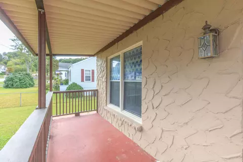 Exterior - 10 Ormand Dr, Chattanooga, TN 37415 photo 2 of 5