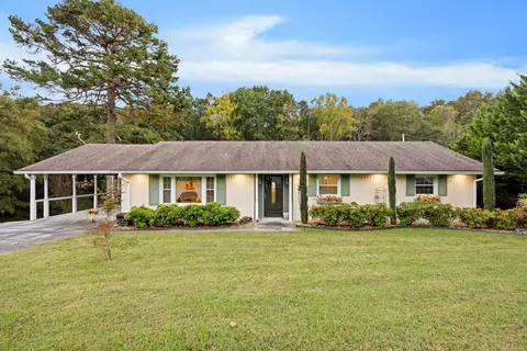 152 Coffman Dr, Fort Oglethorpe, GA 30742