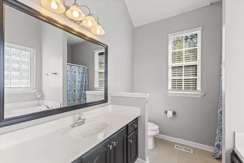 Bath - 533 Van Dell Dr, Rock Spring, GA 30739 photo 3 of 5