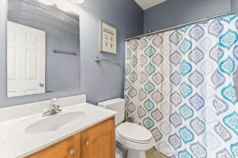 Bath - 533 Van Dell Dr, Rock Spring, GA 30739 photo 5 of 5