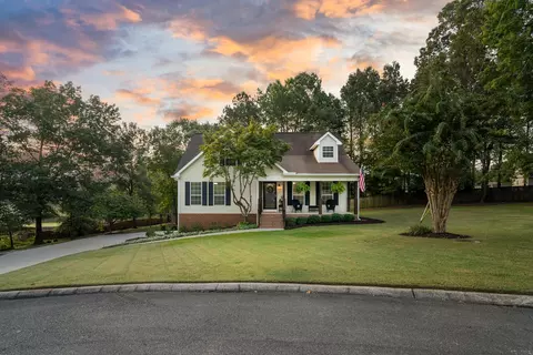 228 Vineyard Dr, Tunnel Hill, GA 30755
