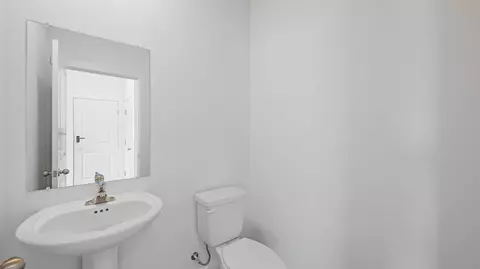 Bath - 7504 Bendire Loop, Hixson, TN 37343 photo 1 of 2