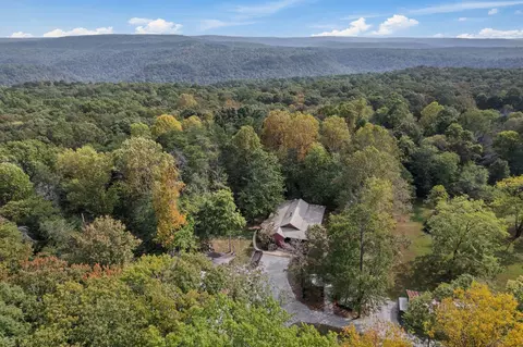 6245 Greentown Rd, Tracy City, TN 37387