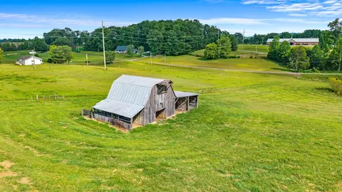 000 County Road 429 Rd, Englewood, TN 37329