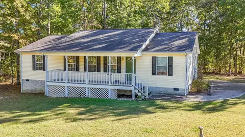 819 Waters Dr, Ringgold, GA 30736