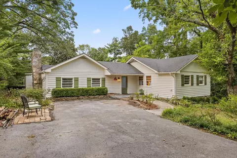 1211 Cinderella Rd, Lookout Mountain, GA 30750