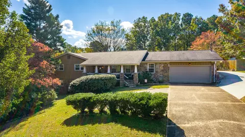 3315 Oak Burr Dr, Chattanooga, TN 37419