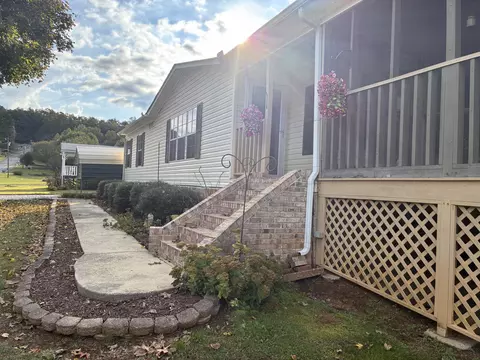 234 Bonavista Ln, Tunnel Hill, GA 30755