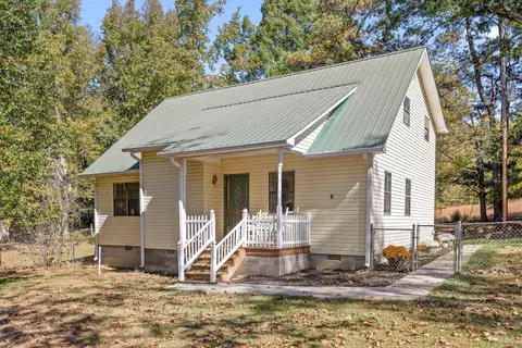 693 Alabama Highway 75, Flat Rock, AL 35966