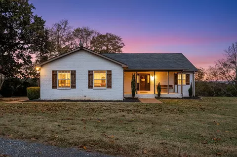 8971 Kevin Ln, Harrison, TN 37341