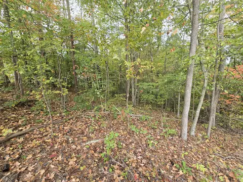 01 SE Headrick Southeast Cir, Dalton, GA 30721