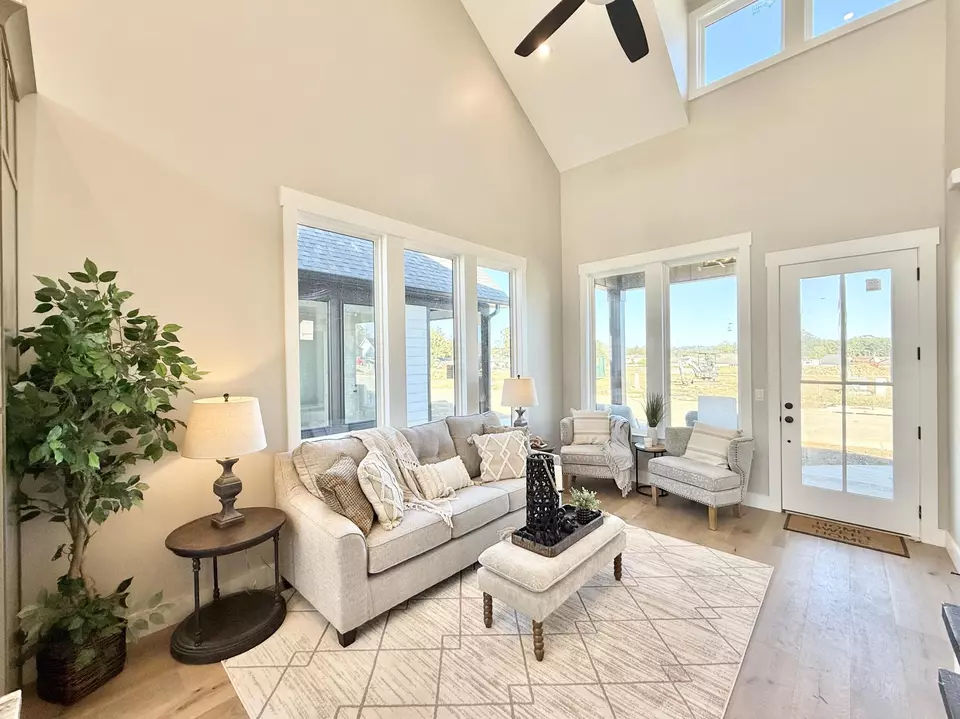 Living - 396 Idle Place Cir #LOT 57, Rossville, GA 30741 photo 2 of 3