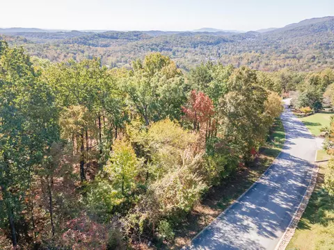 7756 Rocky Ledge Rd, Hixson, TN 37343