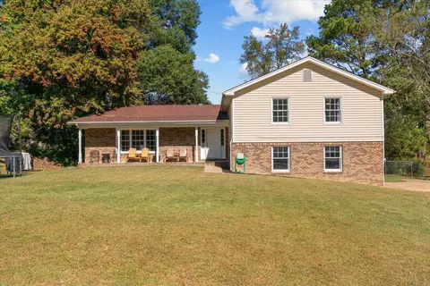 506 Lavista Rd, Dalton, GA 30720