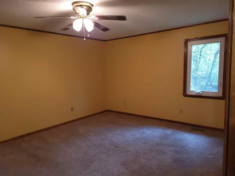Bedroom - 15 Apache Trl, Kimball, TN 37347 photo 1 of 5