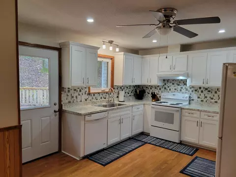Kitchen - 15 Apache Trl, Kimball, TN 37347 photo 1 of 3