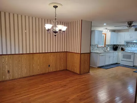 Dining - 15 Apache Trl, Kimball, TN 37347 photo 1 of 1