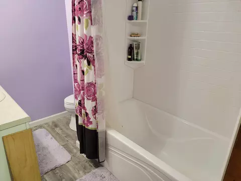 Bath - 15 Apache Trl, Kimball, TN 37347 photo 2 of 7