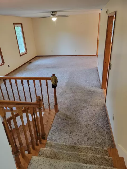 Living - 15 Apache Trl, Kimball, TN 37347 photo 4 of 5
