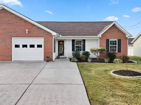 344 Flagstone Dr, Fort Oglethorpe, GA 30742