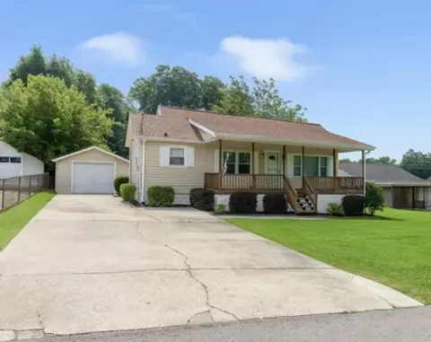 44 Harrison Ave, Rossville, GA 30741