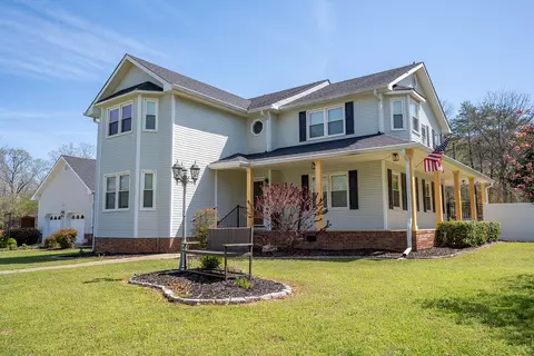 494 Canyon Park Dr, Trenton, GA 30752