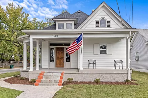 1601 E 14th St, Chattanooga, TN 37404