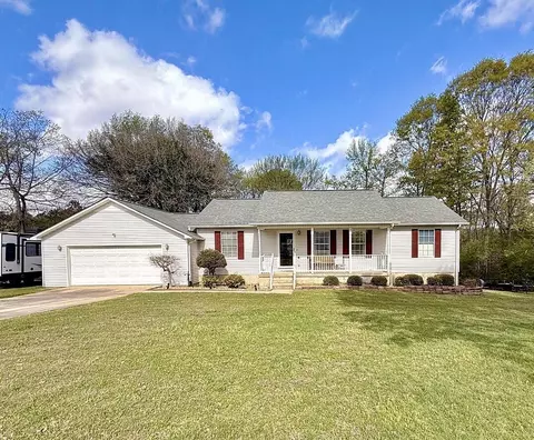 1319 Jacobs Ave, Bridgeport, AL 35740
