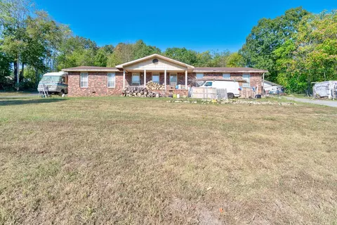 925 Magnolia St, Rossville, GA 30741