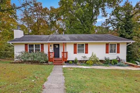 706 Swansons Ridge Rd, Chattanooga, TN 37421