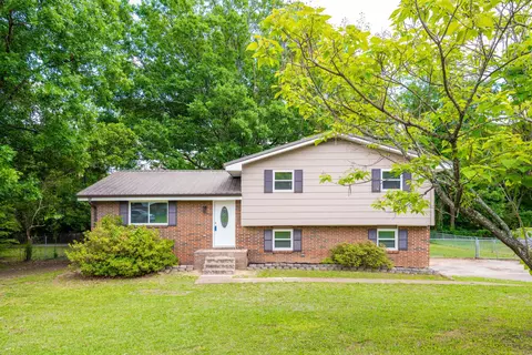 27 Edgewood Cir, Fort Oglethorpe, GA 30742