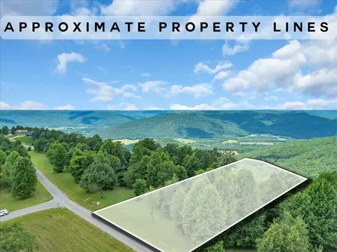725 Sunset Cir #SV108, Jasper, TN 37347