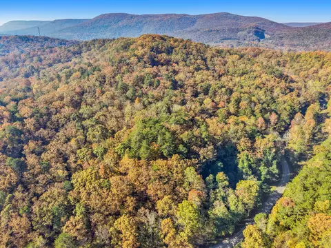 2429 Shinbone Ridge Rd, Lafayette, GA 30728