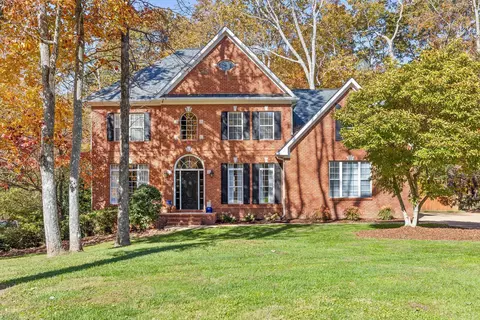 2307 Covington Cove Ln, Signal Mountain, TN 37377