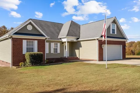 6807 Grazing Ln, Birchwood, TN 37308