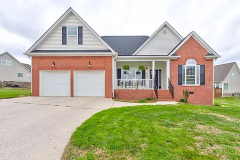 200 Hunting Ridge Cir, Rock Spring, GA 30739