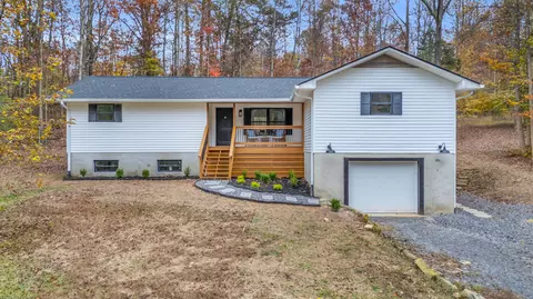 218 Coleman Rd, Soddy Daisy, TN 37379